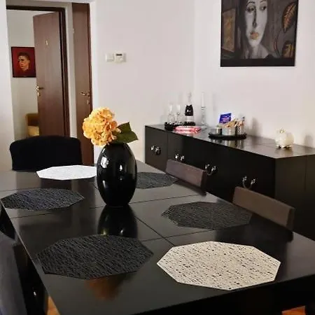 펜션 Maison Vianu 부쿠레슈티